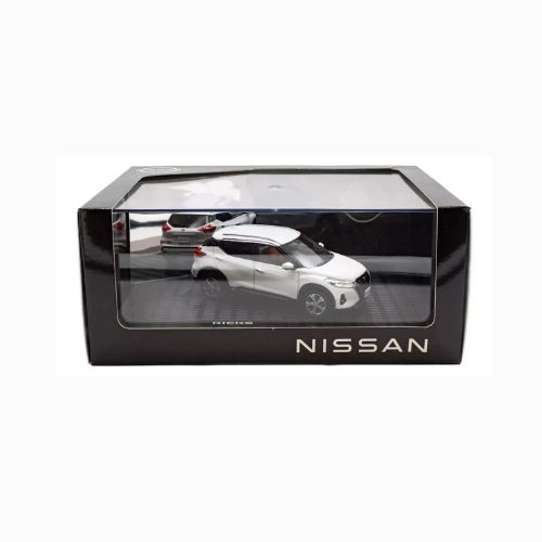 Auto A Escala De Colección Kicks Nissan Original